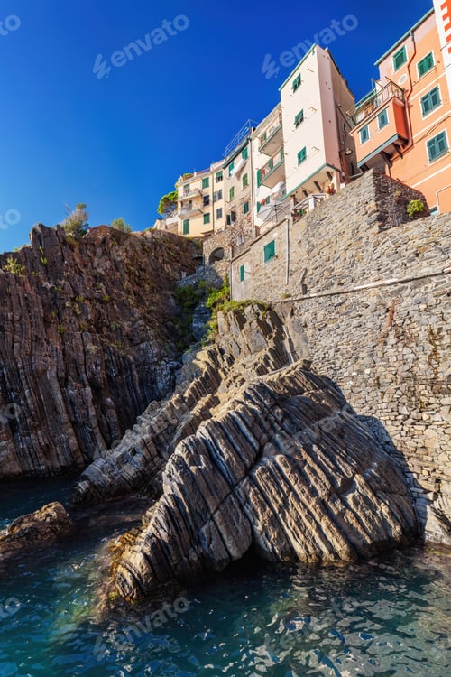 Preview: Riomaggiore in Cinque Terre, Italy