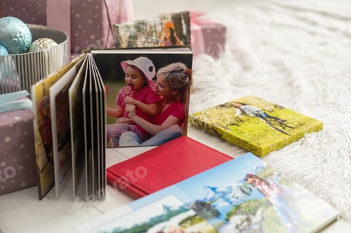 Preview: Photo album in remembrance and nostalgia in Christmas