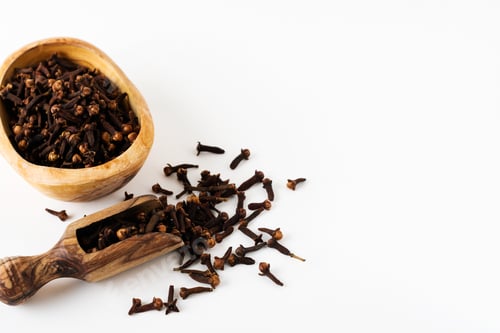 Preview: Cloves. Dry seasoning for cooking and drinks isolated on a white background