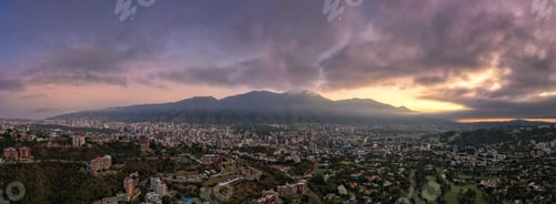 Preview: Panorama view of El Avila mountain in Caracas, Venezuela