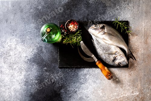 Preview: Fresh uncooked Dorado or sea bream fish
