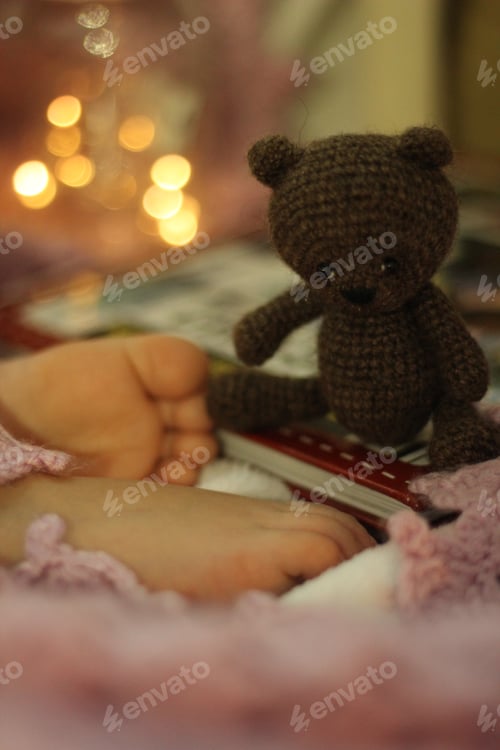Preview: Sleeping baby girl