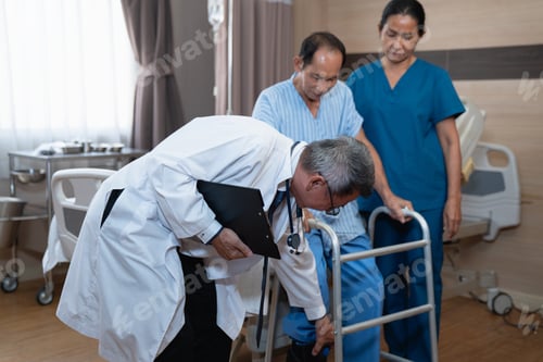 Preview: Specialist doctors providing care and discussing test results with patients in a hospital.