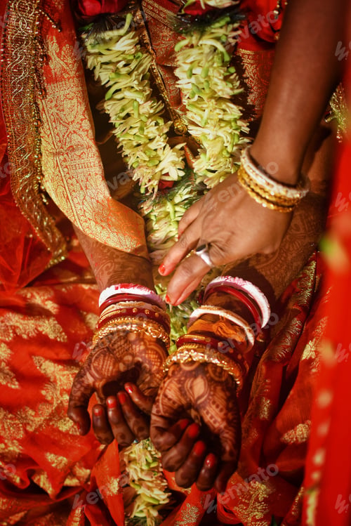 Preview: Shakha - Pola - Conch Shell & Red Coral Bangles