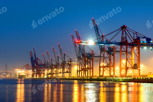 Preview: The Hamburg harbour at night