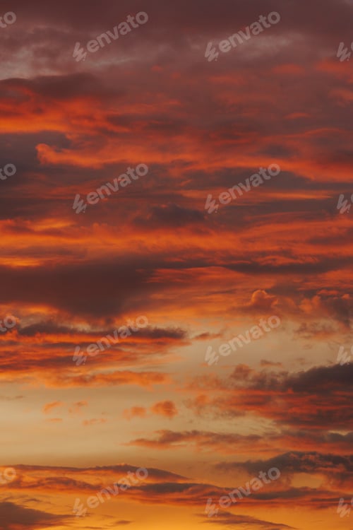 Preview: Sea sandy beach. An inspiring beach, a seascape on the horizon.