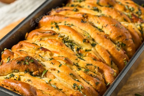 Preview: Homemade Rosemary Pull Apart Bread