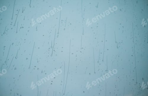 Preview: Raindrops on the window