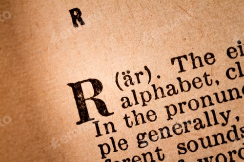 Vista previa: Close-up of a R, the 18th Letter of the Latin Alphabet