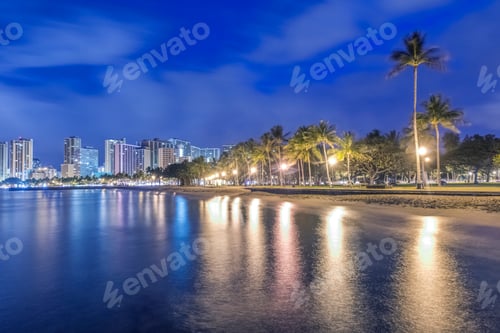 Preview: Honolulu city skyline reflection in ocean, Hawaii, United States