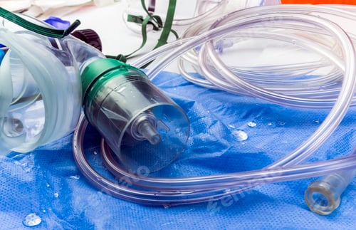 Preview: Detail of oxygen mask and water drops, conceptual image