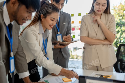 Preview: businesspeople are discussing the investment they will make together