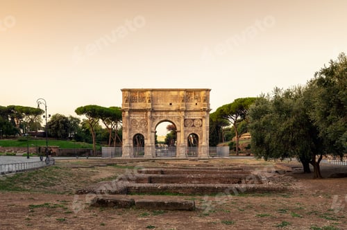 Preview: Amazing view of Arch of Constantine at sunrise