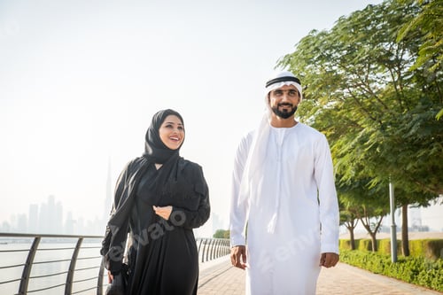 Preview: Arabic couple dating in Dubai