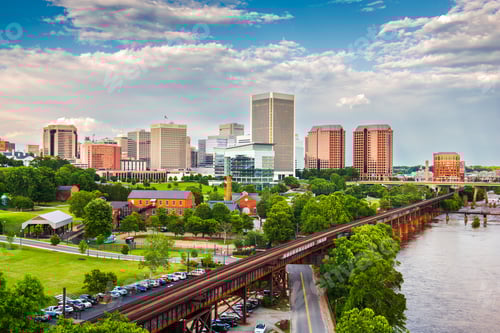 Preview: Richmond, Virginia, USA downtown skyline on the James River