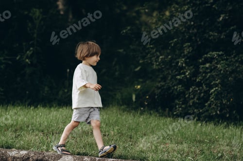 Preview: Boy walking