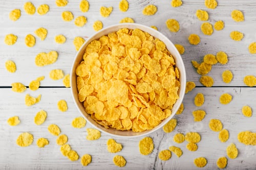 Preview: White bowl of corn flakes