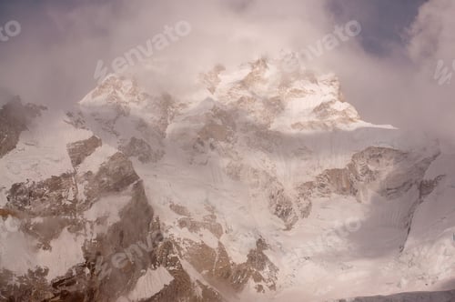Preview: Mount Everest
