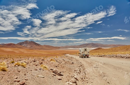 Preview: An adventurous journey through the vast desert landscape