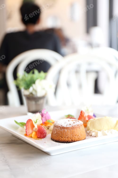 Preview: Chocolate Lava Cake With Ice Cream