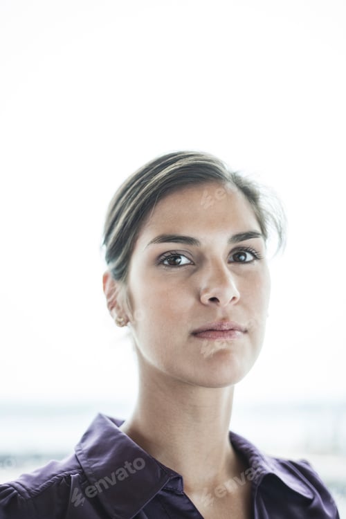 Preview: HIspanic woman in an office.