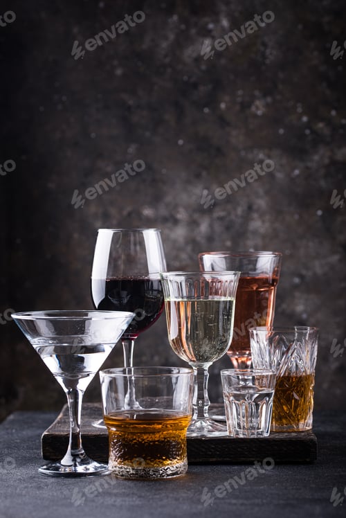 Preview: Assortment of various alcohol drinks