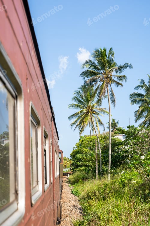 Preview: Famous train journey in Sri Lanka between Ella and Kandy and other spots