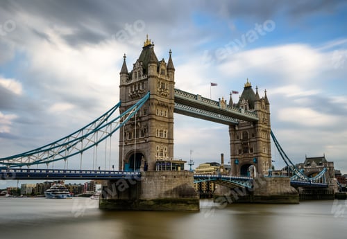 Preview: Tower Bridge with dramatic sky