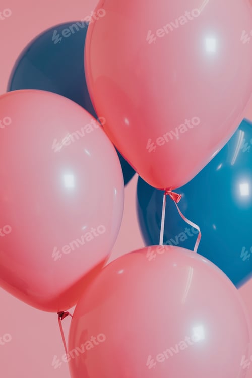 Preview: Pink and blue balloons for a birthday party