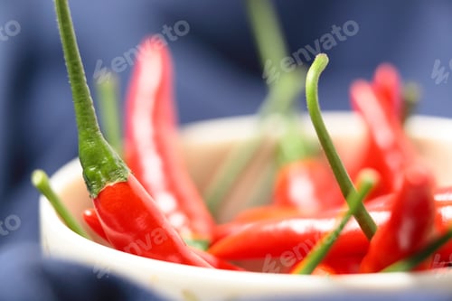 Preview: red pepper in bowl
