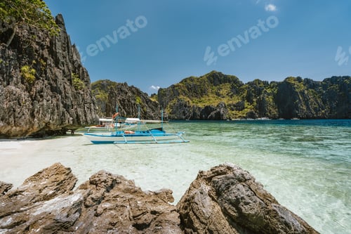 Preview: Tourism tour boat moored at the beach of Shimizu Island - El Nido, Palawan, Philippines