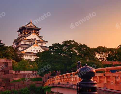 Preview: Osaka Castle In Osaka, Japan.