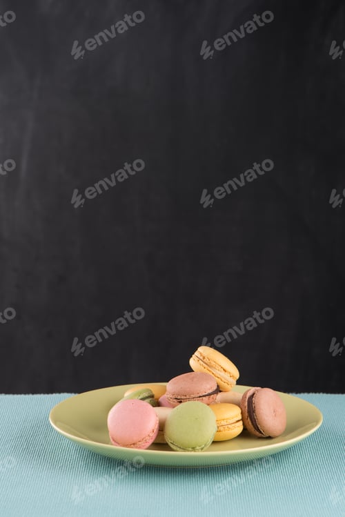 Preview: Colorful macaroons