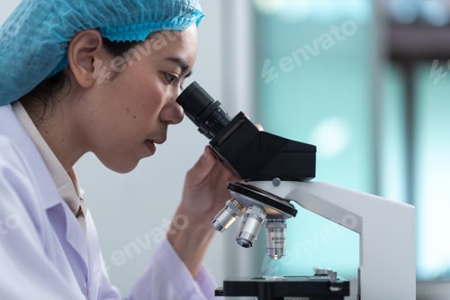 Preview: Scientists are working in a chemical lab