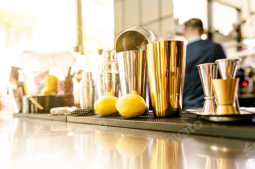 Preview: Shakers in a pub.