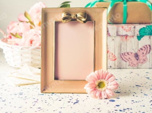 Preview: Pink frame with bow and flowers, gift box