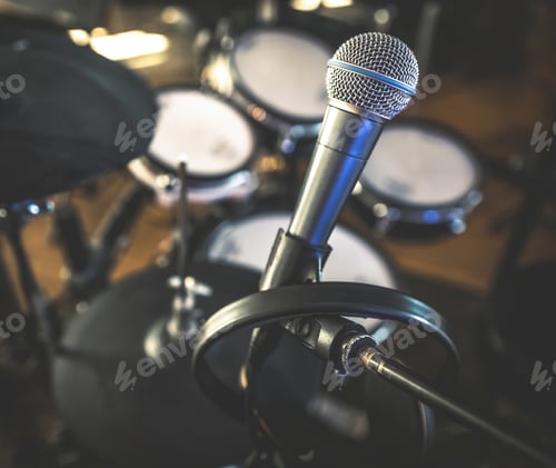 Preview: Microphone in recording studio