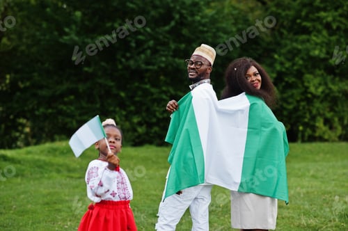Preview: African family in traditional clothes