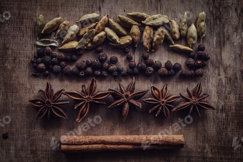 Preview: The composition of the fruits of black pepper, beans, and cinnamon