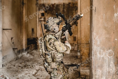 Preview: Expert team of soldiers with weapons attacking enemy
