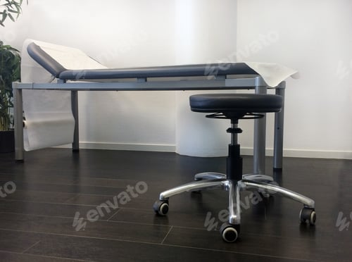 Preview: Interior shot of the doctor's office