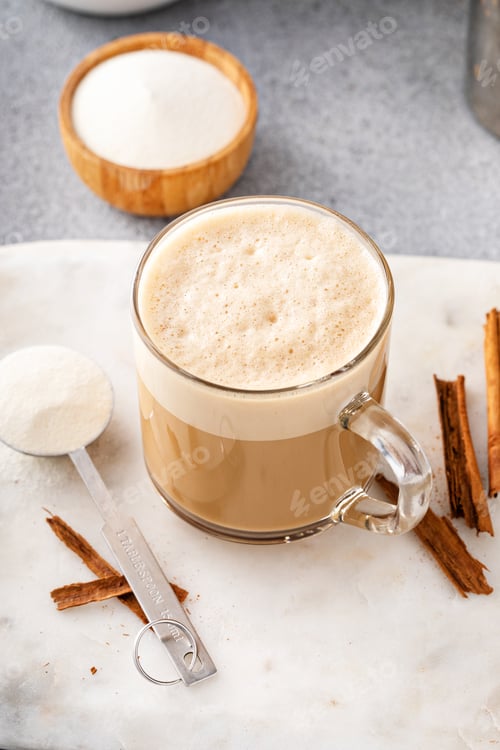 Preview: Coffee with collagen powder and butter, healthy keto coffee