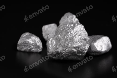 Preview: Pure silver or platinum from the mine that was unearthed was placed on the black sand.