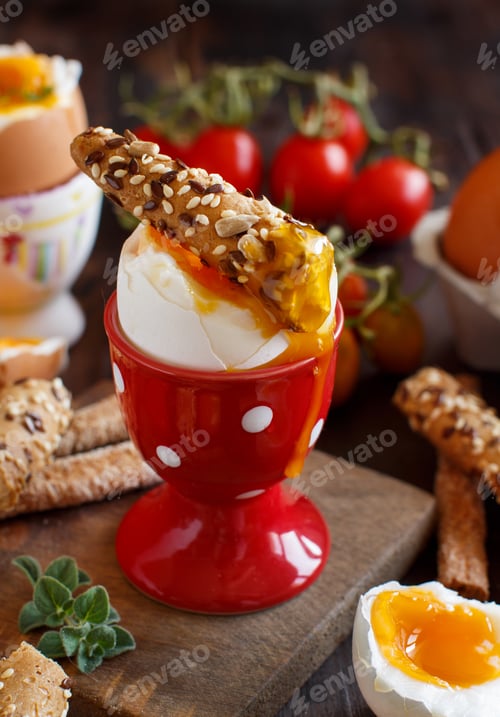 Preview: Soft-boiled egg with crisp bread