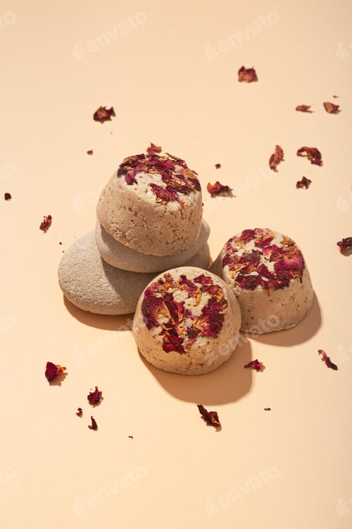 Preview: Solid natural shampoo bars, zero waste concept on beige background with petal flowers