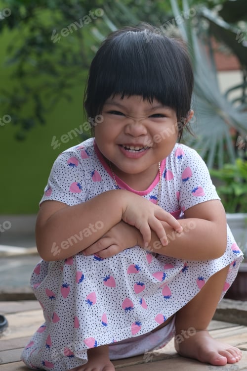 Preview: Face expression kid little girl, very funny and cute face