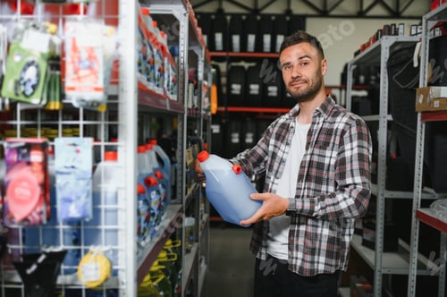 Preview: A customer at an auto parts store