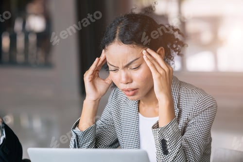 Preview: businesswomen stress. business female head ache painful expression