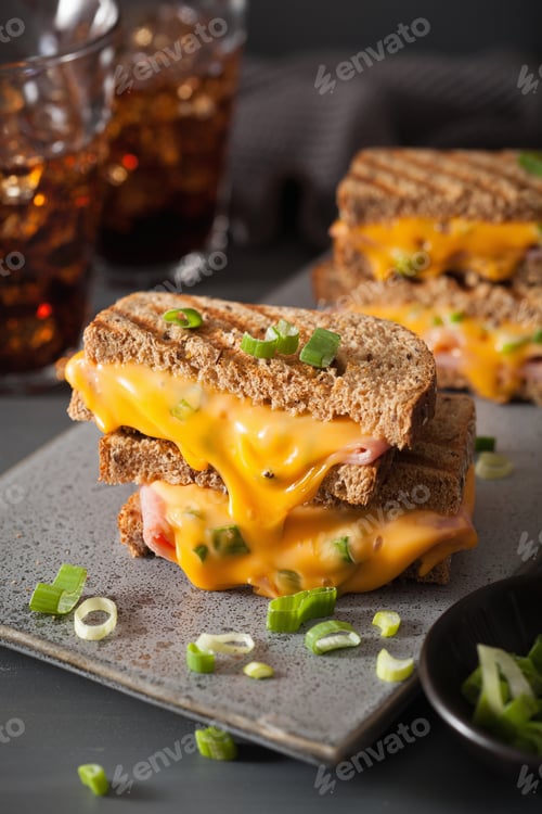 Preview: grilled ham and cheese sandwich
