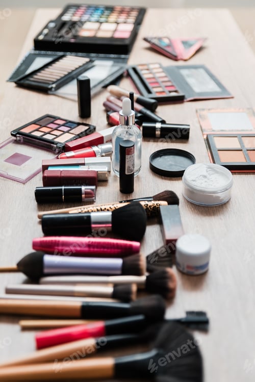 Preview: Various decorative cosmetics and accessories on flat surface